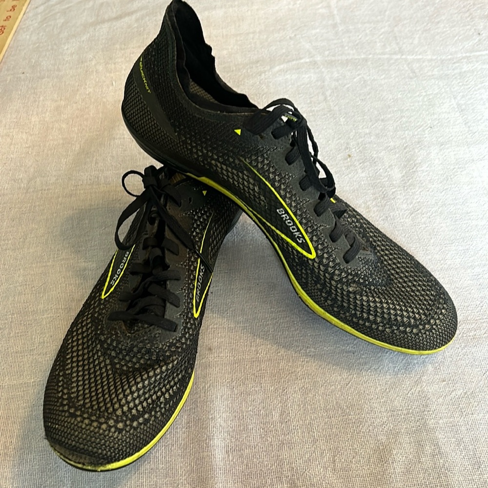 Brooks athletic spike shoes